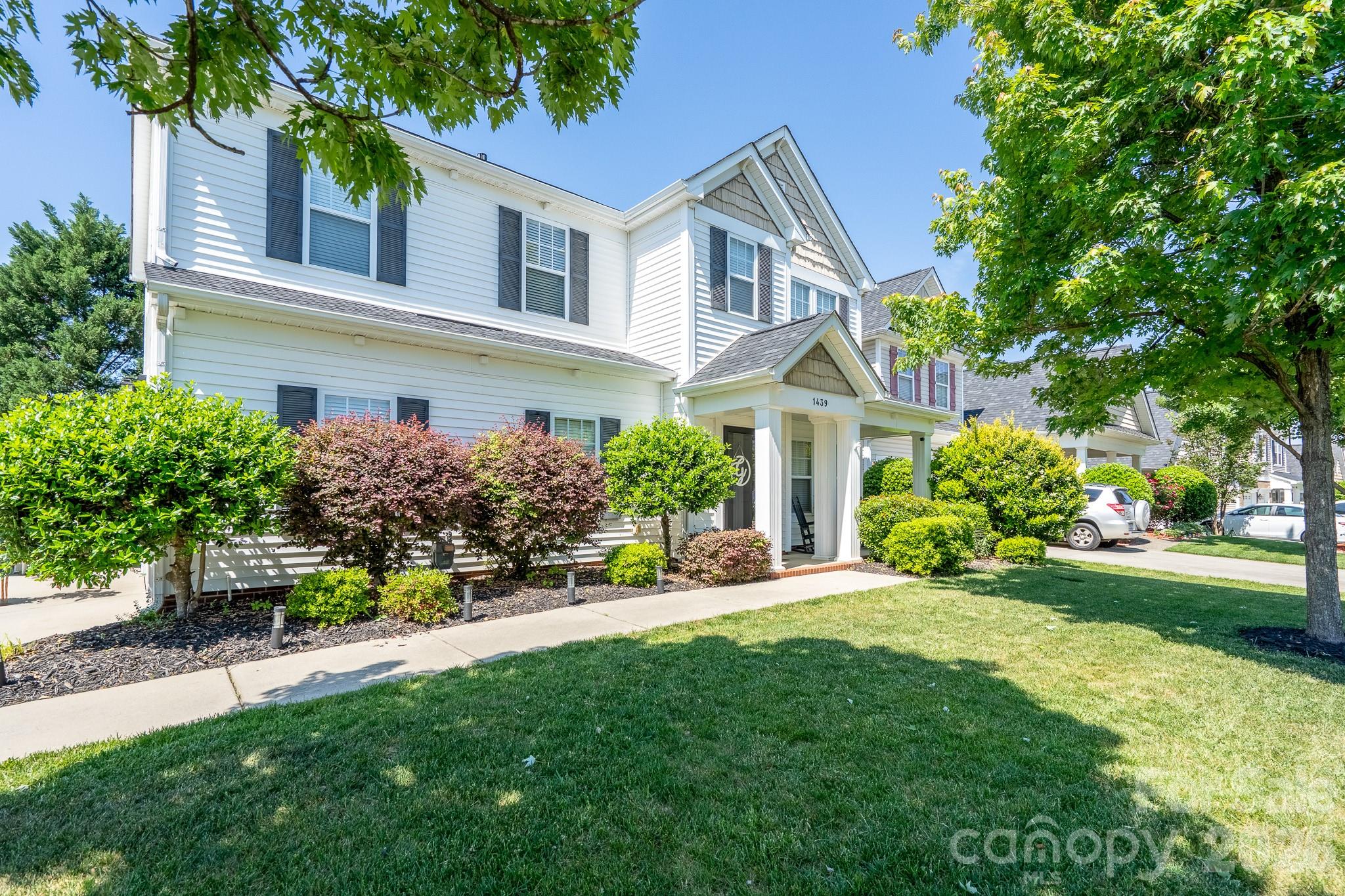 Moss Creek Village - Residential