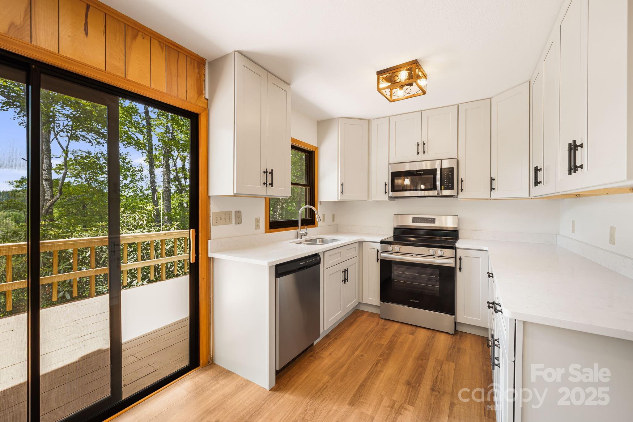 Mt. Mitchell Lands - Residential