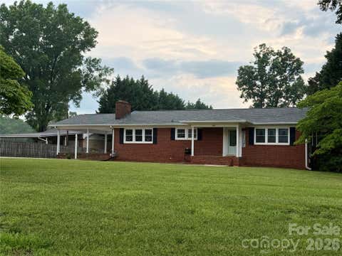 Photo of 946 Shearers Road, Mooresville, NC 28115 (MLS # 4390757)