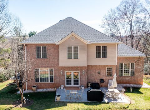 A home in Hickory