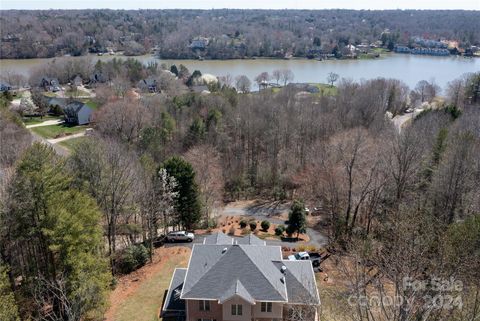 A home in Hickory