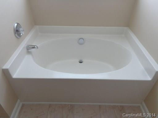 Avery Glen - Residential Lease