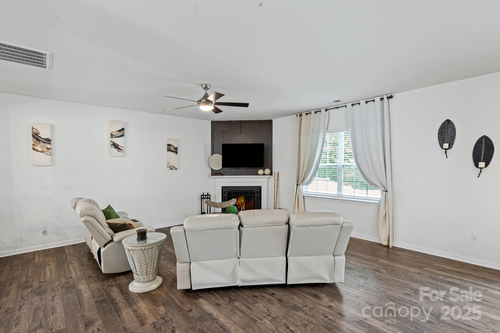 Sutton Farms - Residential