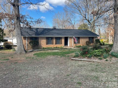 107 Woodlynn Drive Charlotte NC 28214