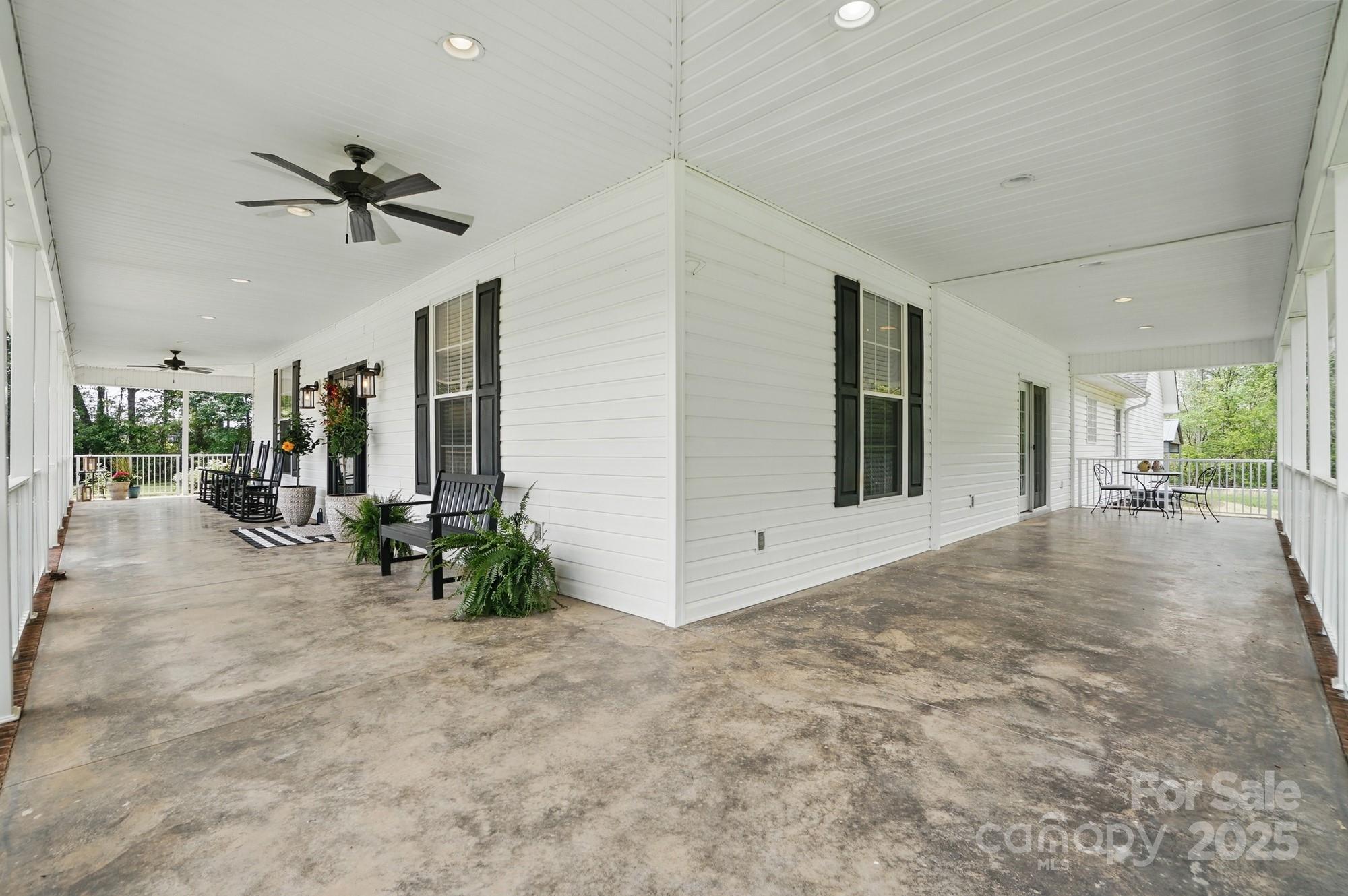725 Bradshaw Road