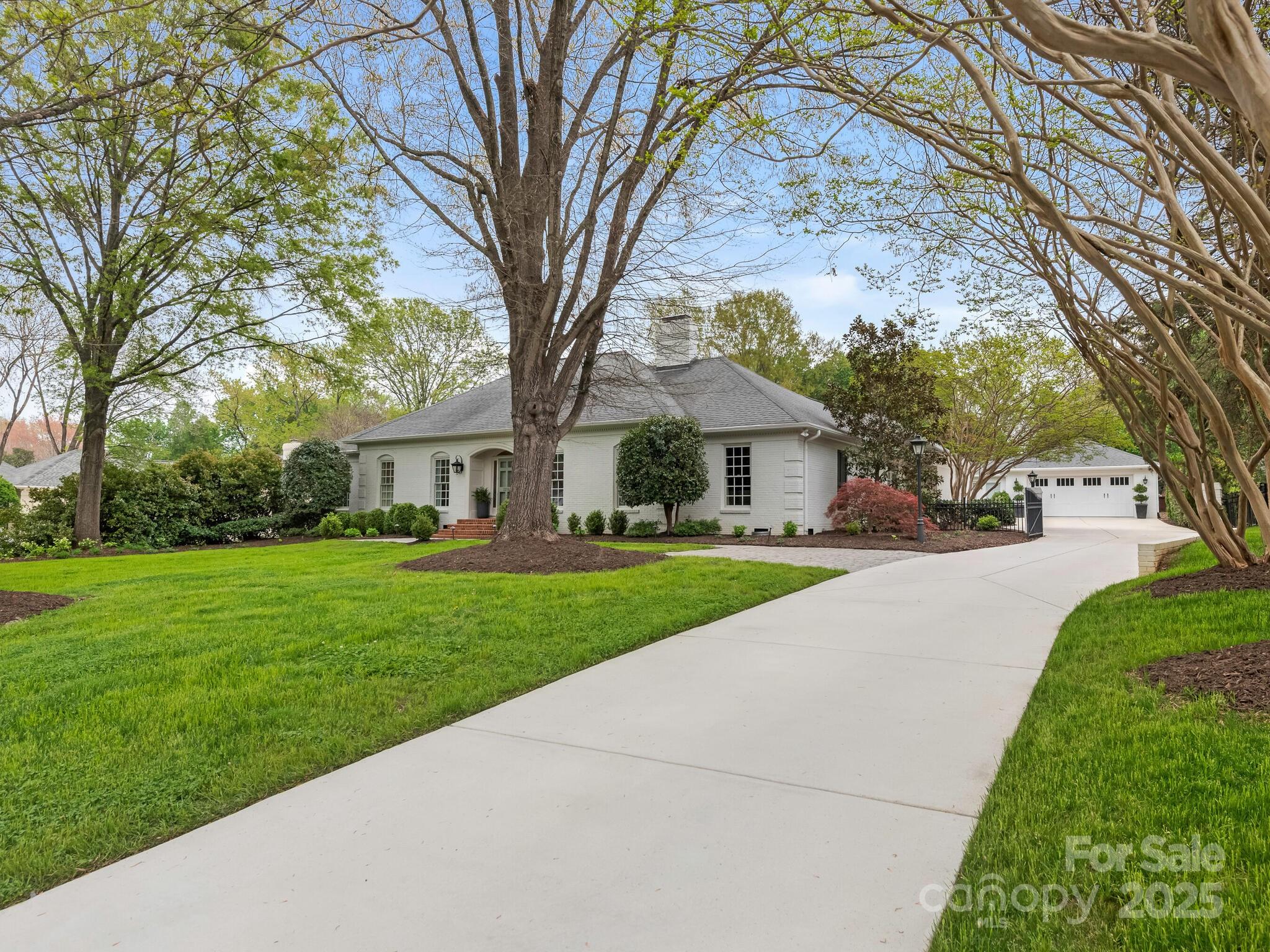 2219 Richardson Drive