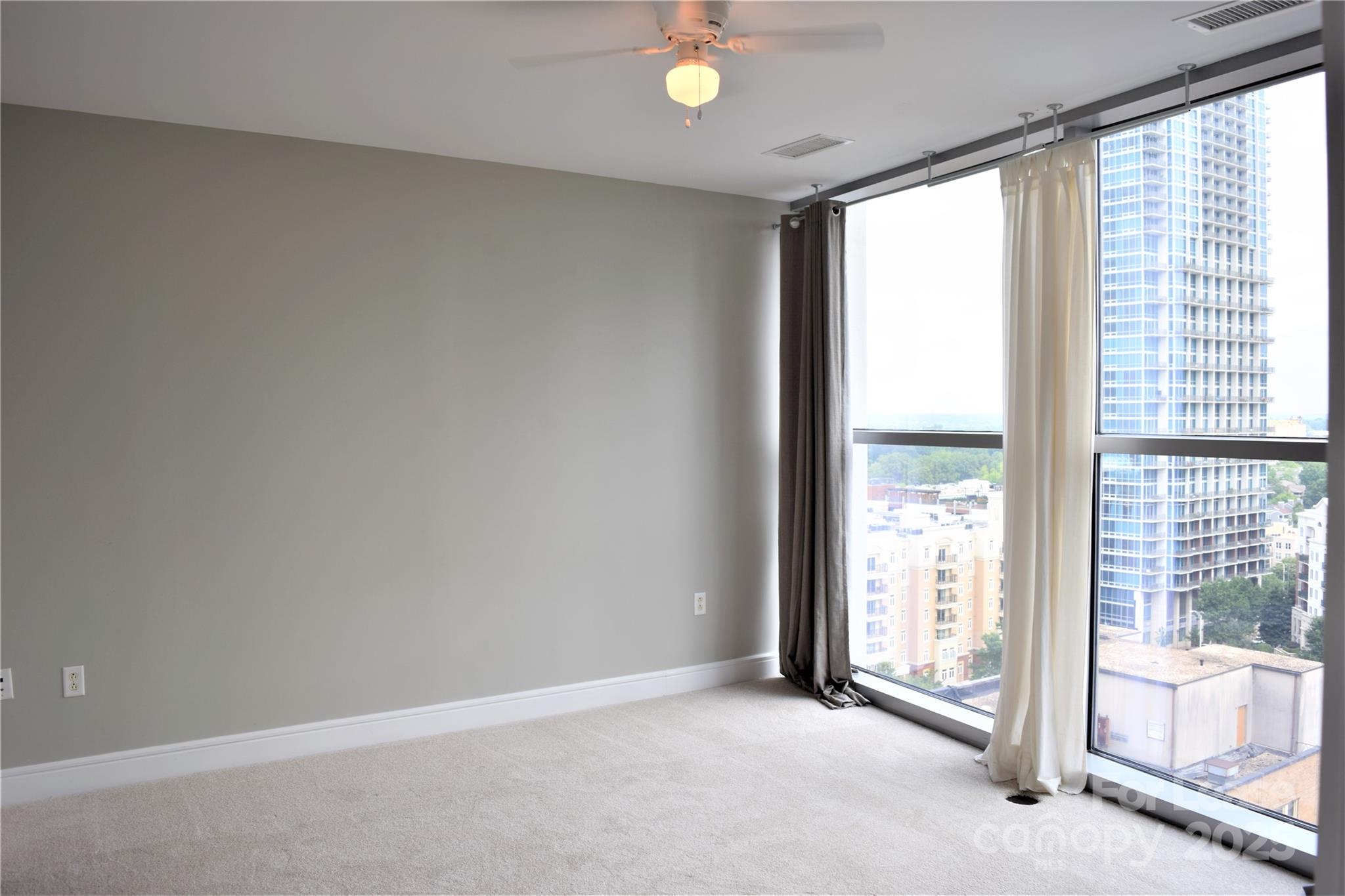 333 W Trade Street 1101