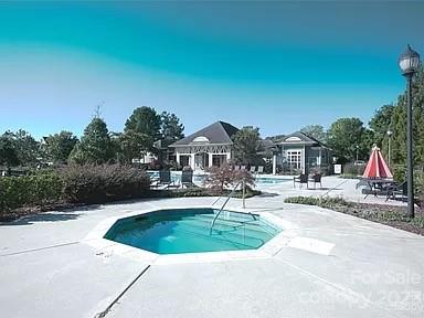 Olde Whitehall - Residential