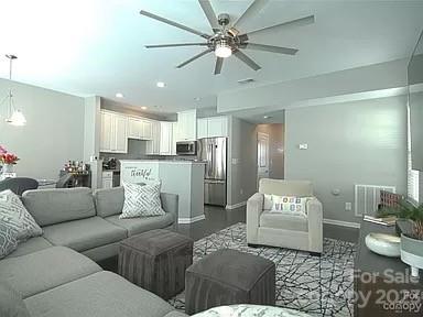 Olde Whitehall - Residential