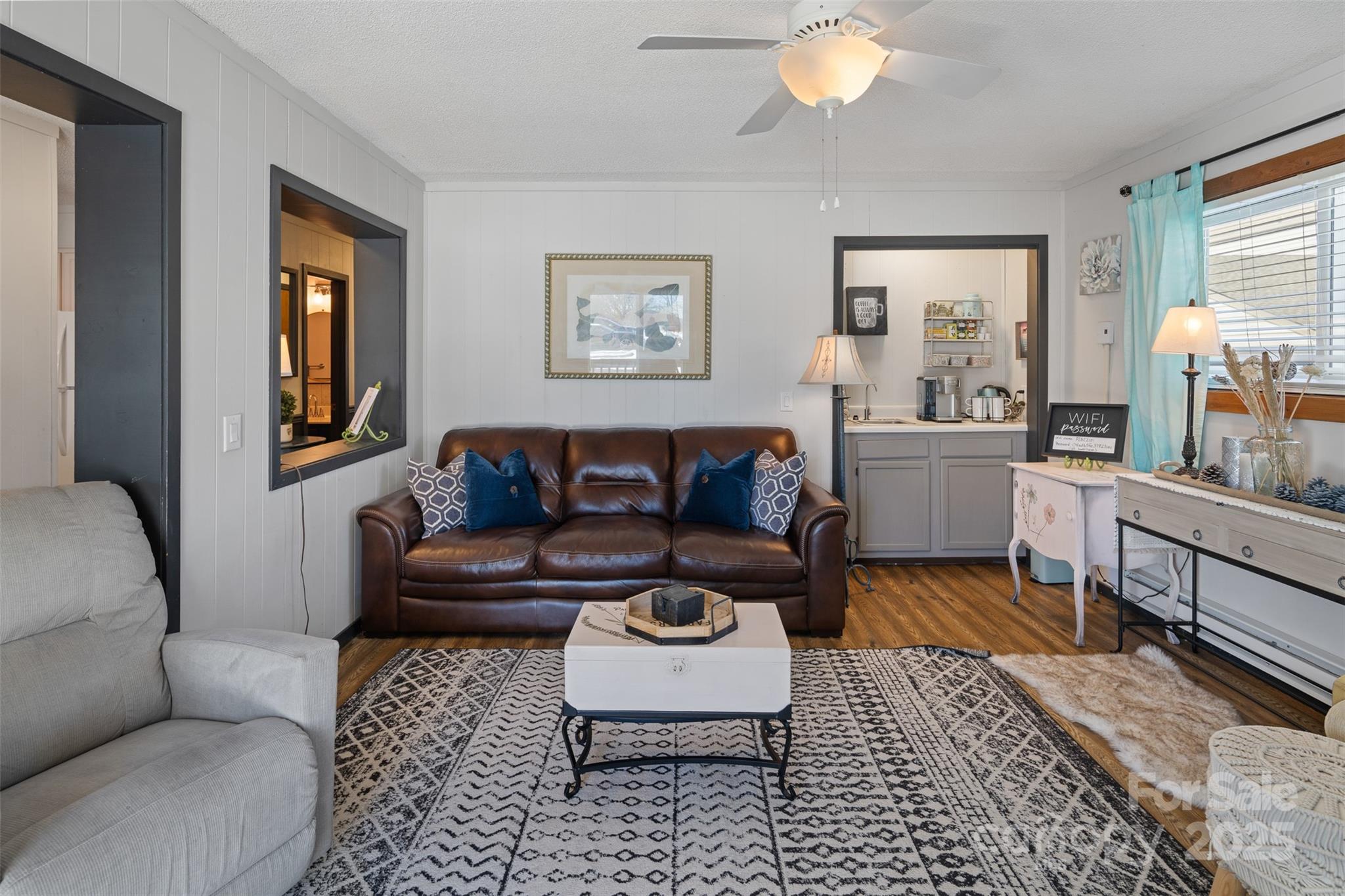 301 Pinnacle Inn Road 2101