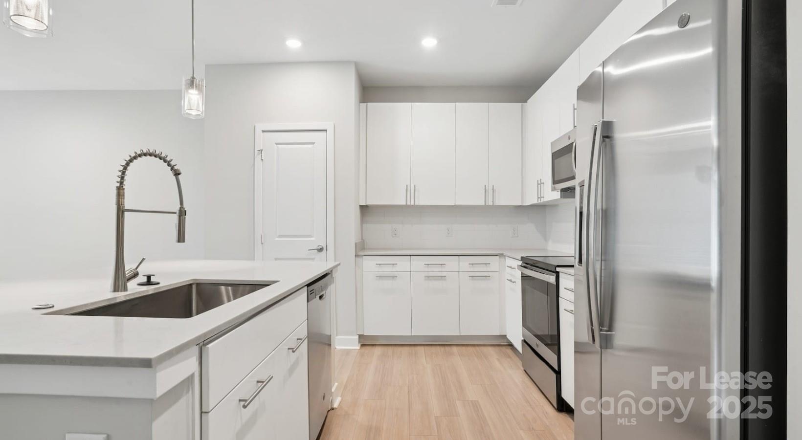 Matthews, North Carolina 28105, United States, 2 Bedrooms Bedrooms, ,3 BathroomsBathrooms,Residential,Active,231291