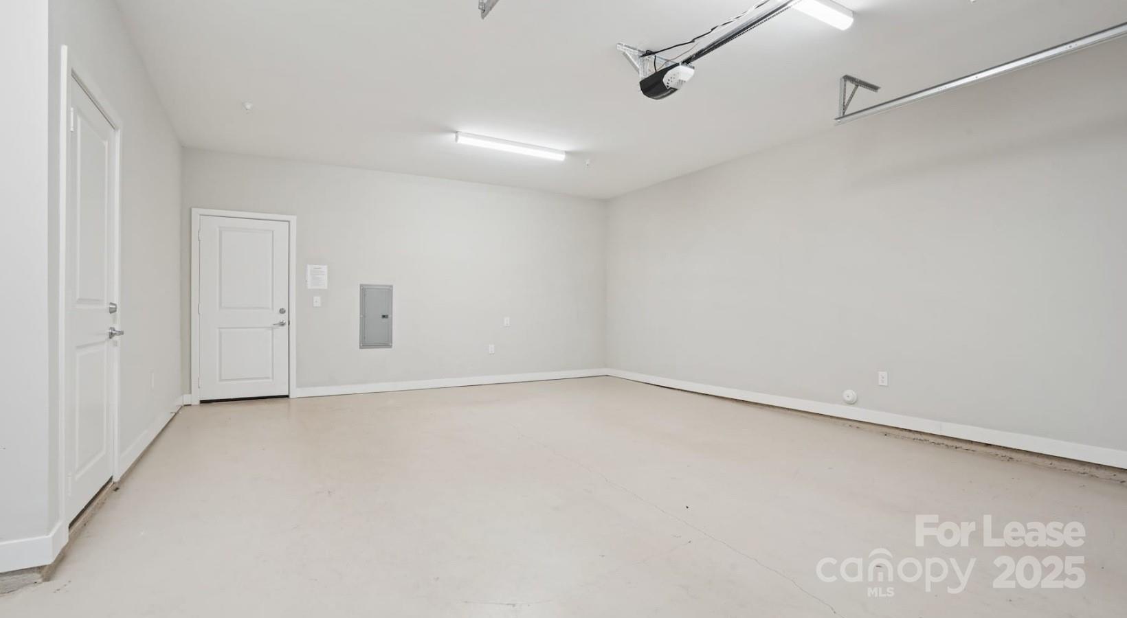 Matthews, North Carolina 28105, United States, 2 Bedrooms Bedrooms, ,3 BathroomsBathrooms,Residential,Active,231291