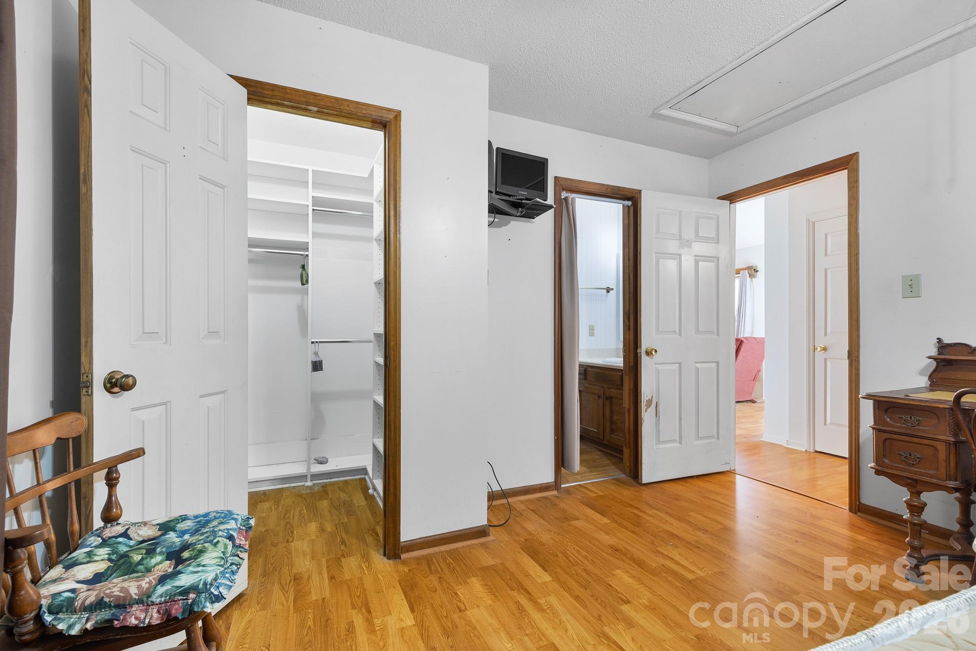 Winn Bar - Residential