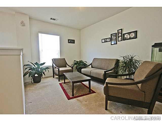 Hamilton Lakes - Residential Lease