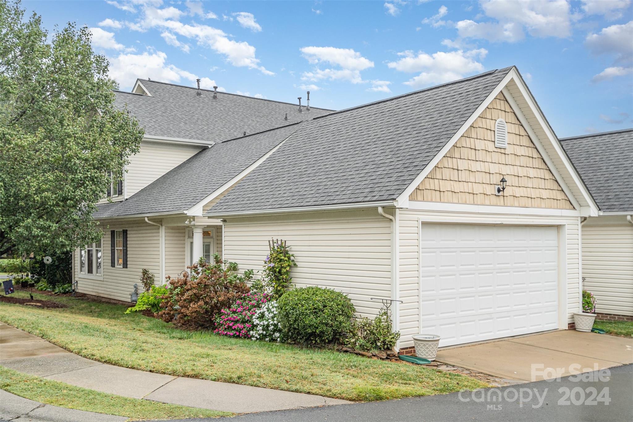 Chestnut Oaks - Residential