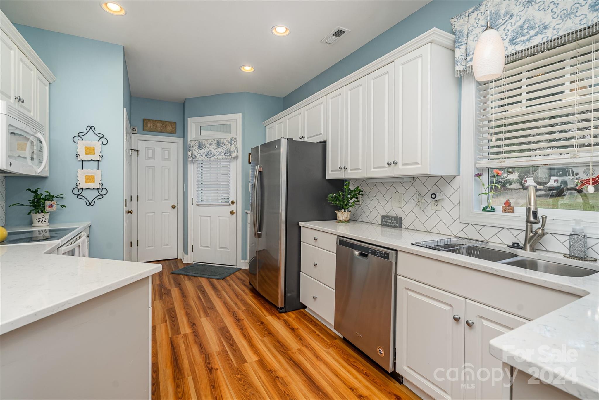 Chestnut Oaks - Residential