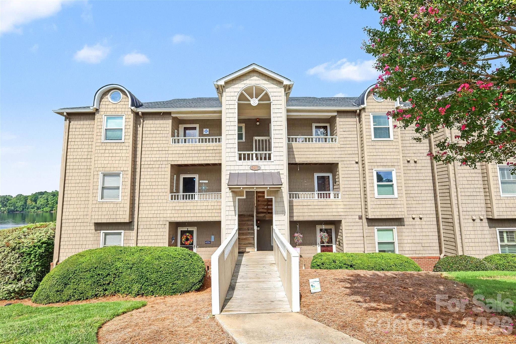 9817 Emerald Point Drive Unit 10