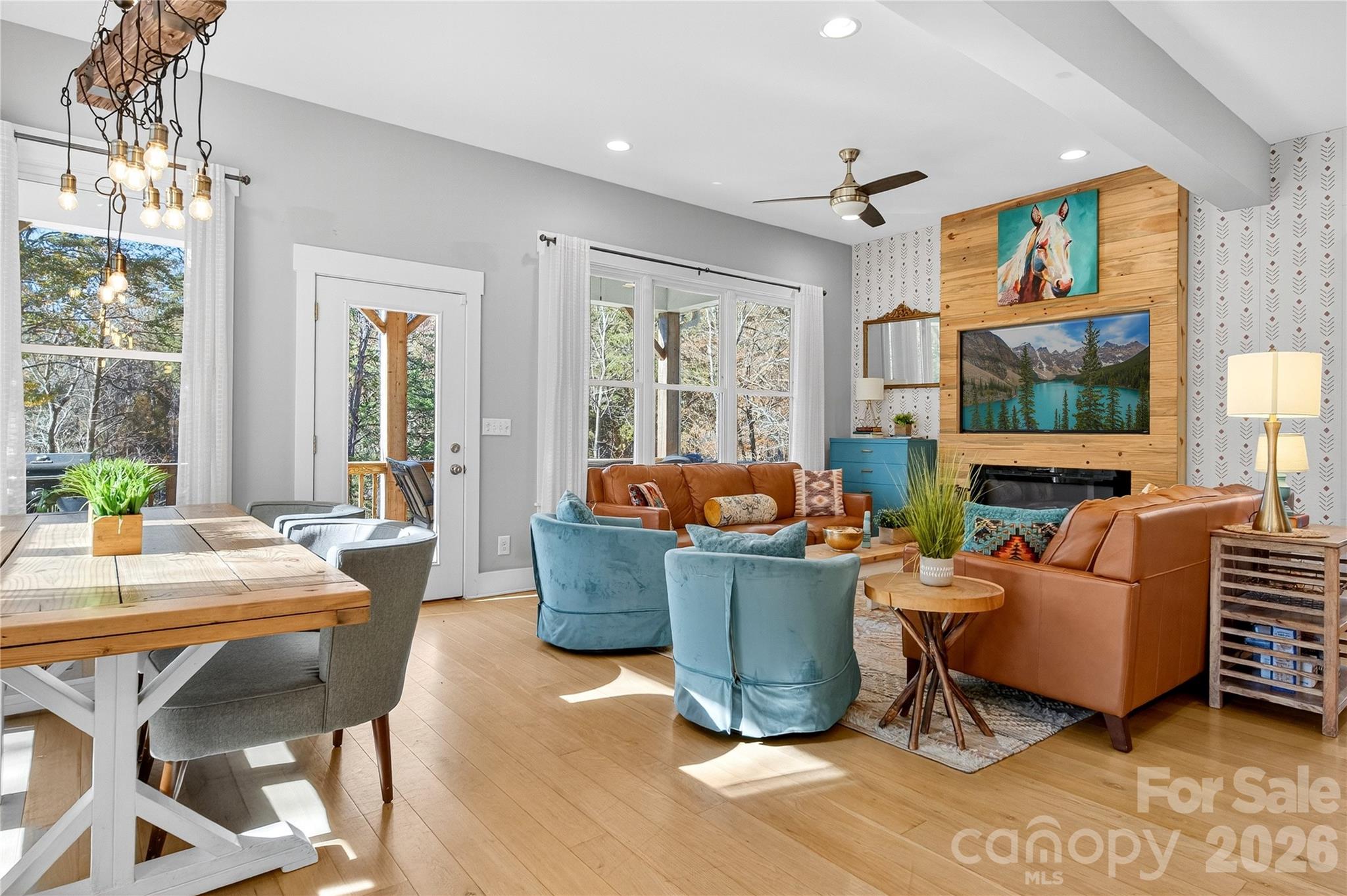 6923 Wateredge Drive