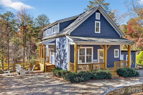 Photo of 6923 Wateredge Drive, Sherrills Ford, NC 28673 (MLS # 4316693)