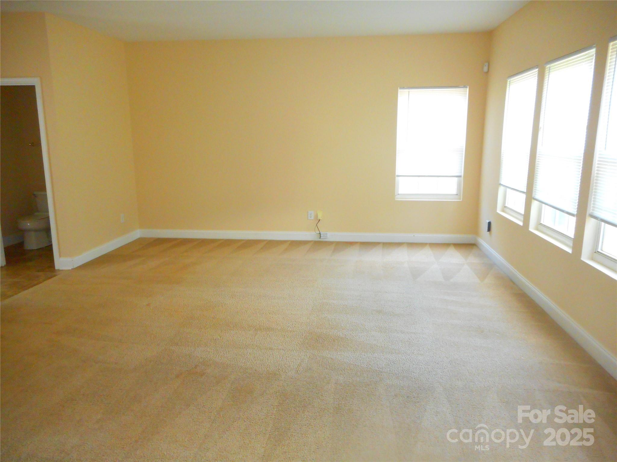 Hamilton Lakes - Residential