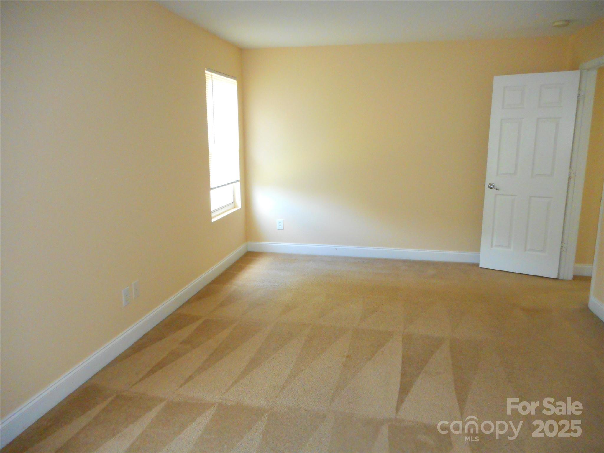 Hamilton Lakes - Residential