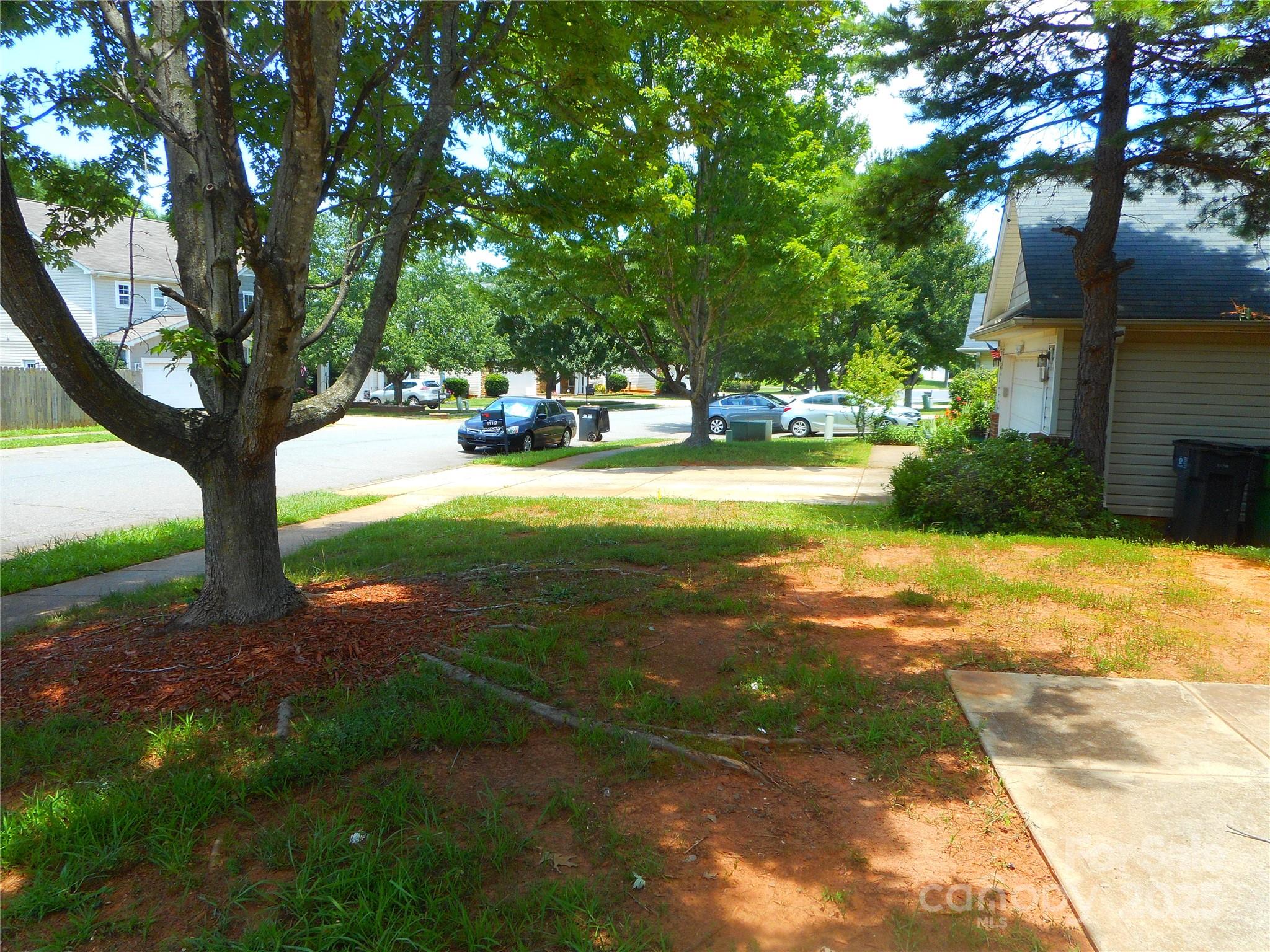 15321 Superior Street