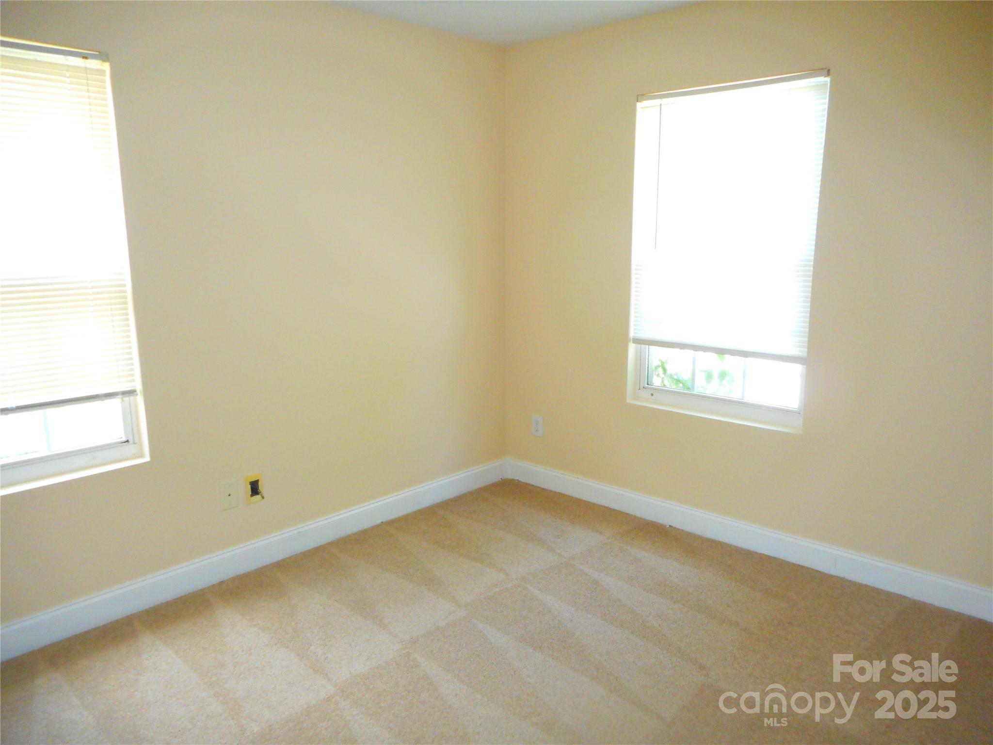 Hamilton Lakes - Residential