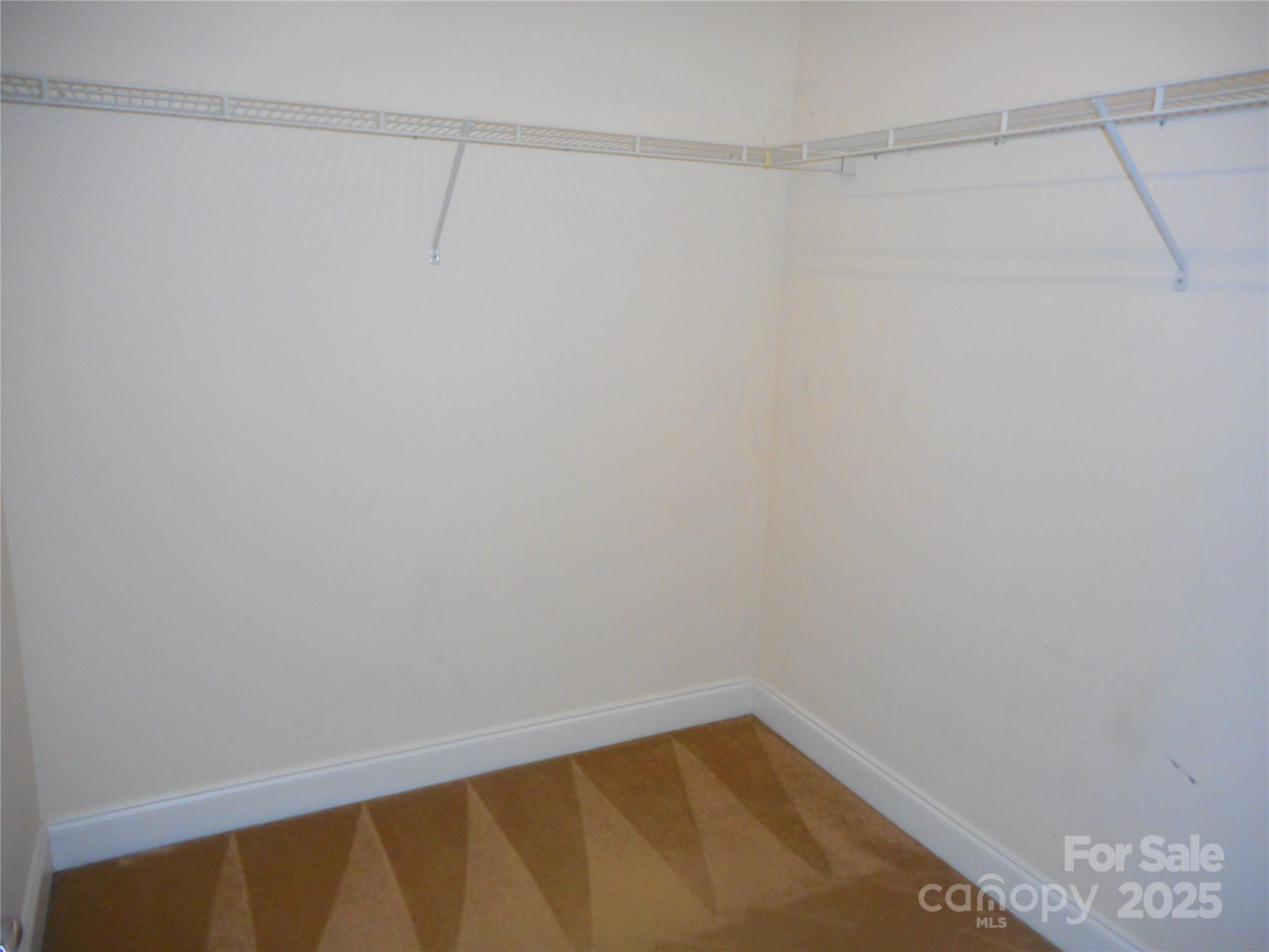 Hamilton Lakes - Residential