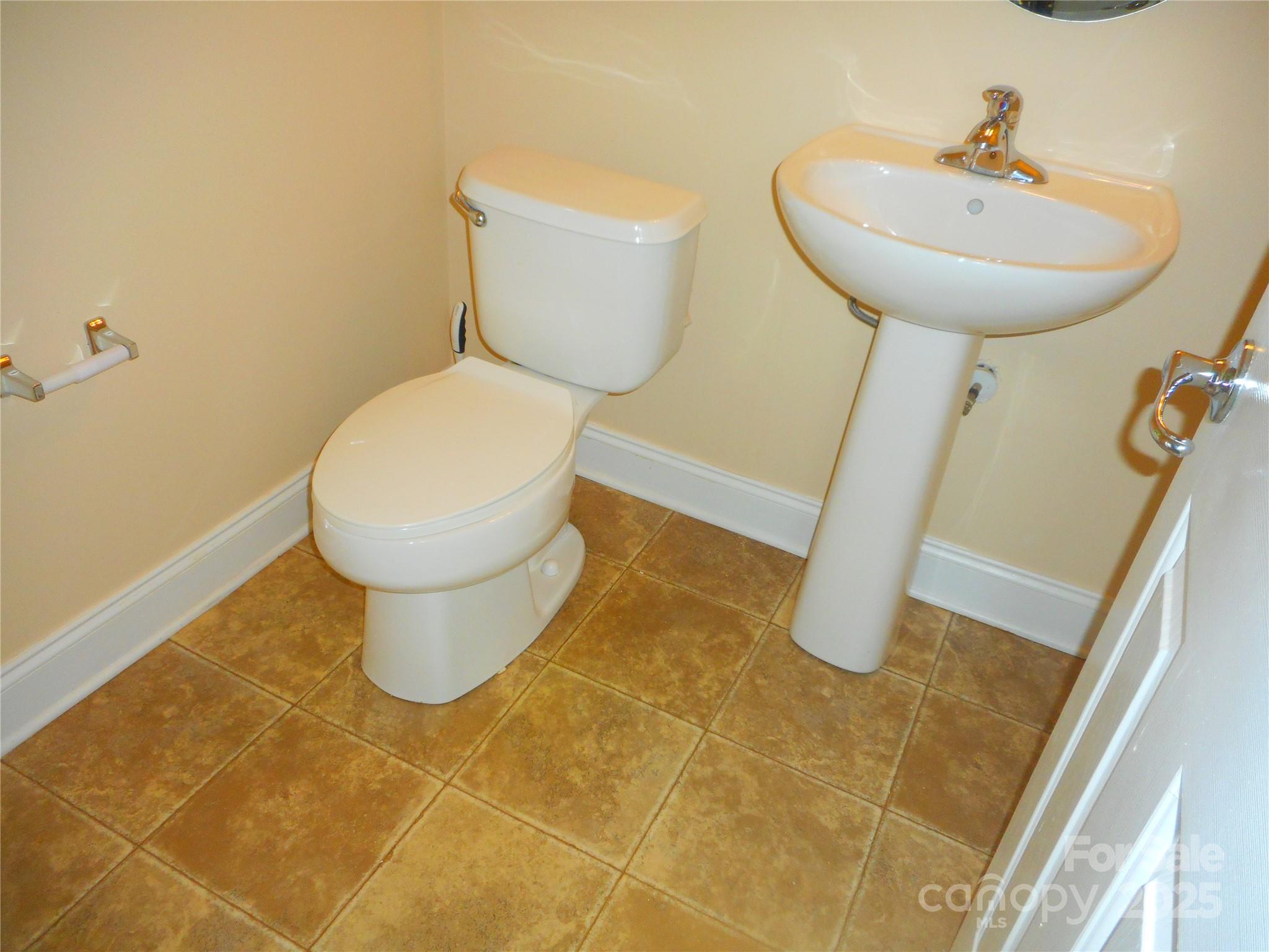 Hamilton Lakes - Residential