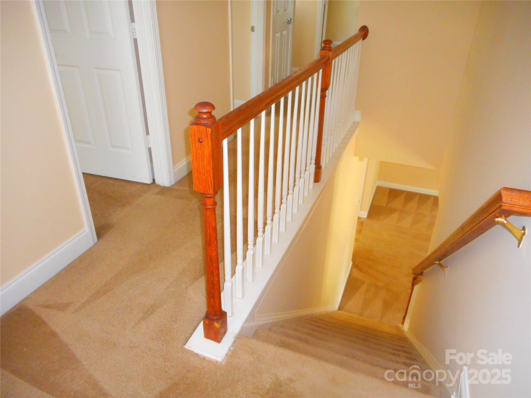 Hamilton Lakes - Residential