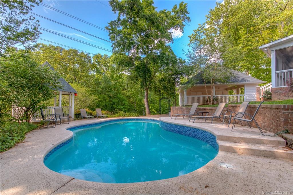 Governors Square - Residential