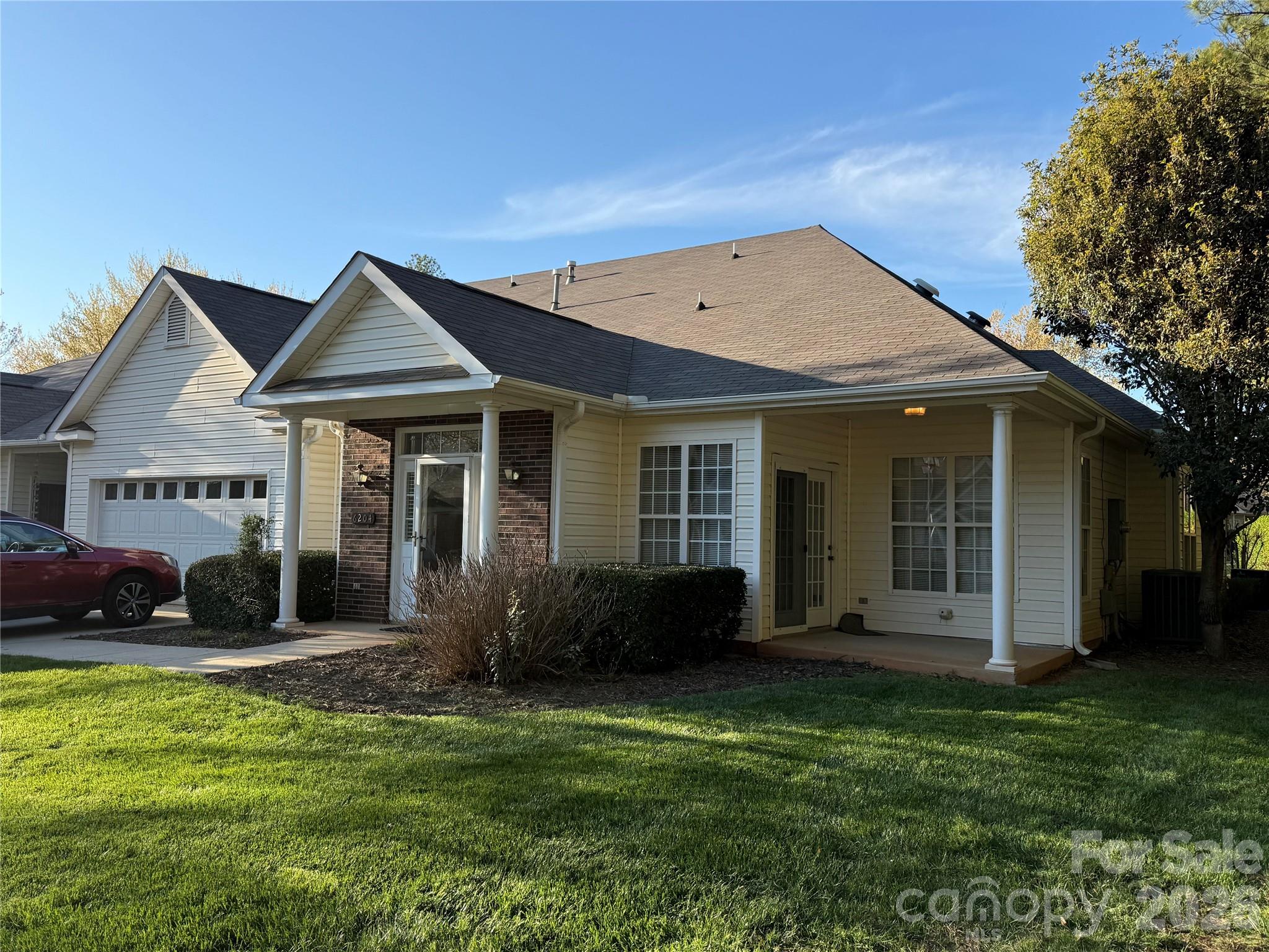 Huntington Ridge - Residential