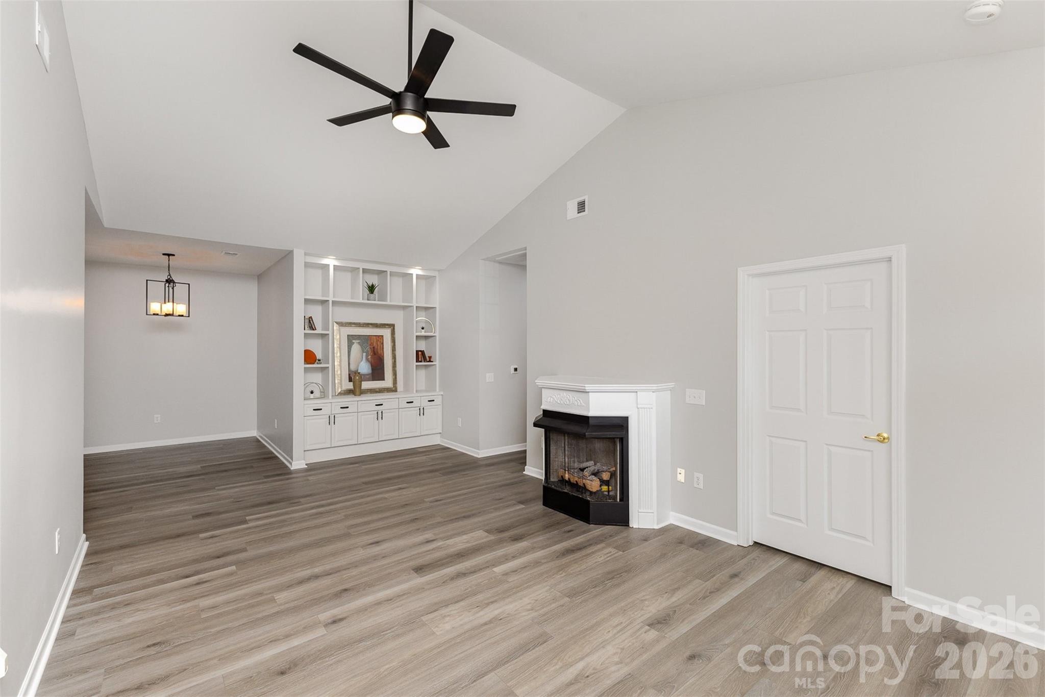 Huntington Ridge - Residential