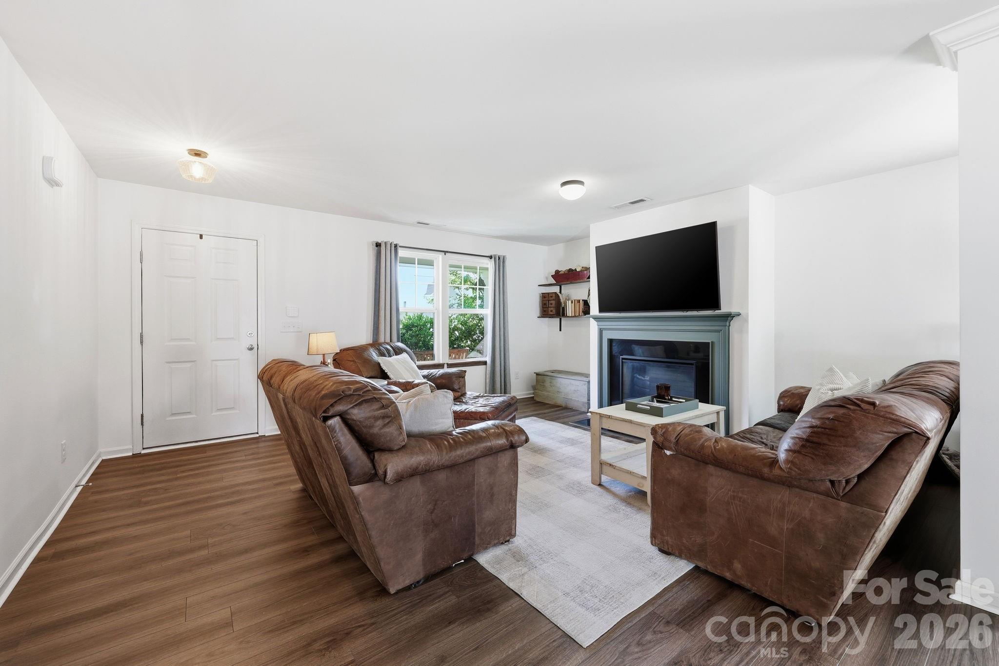 517 Falls Lane