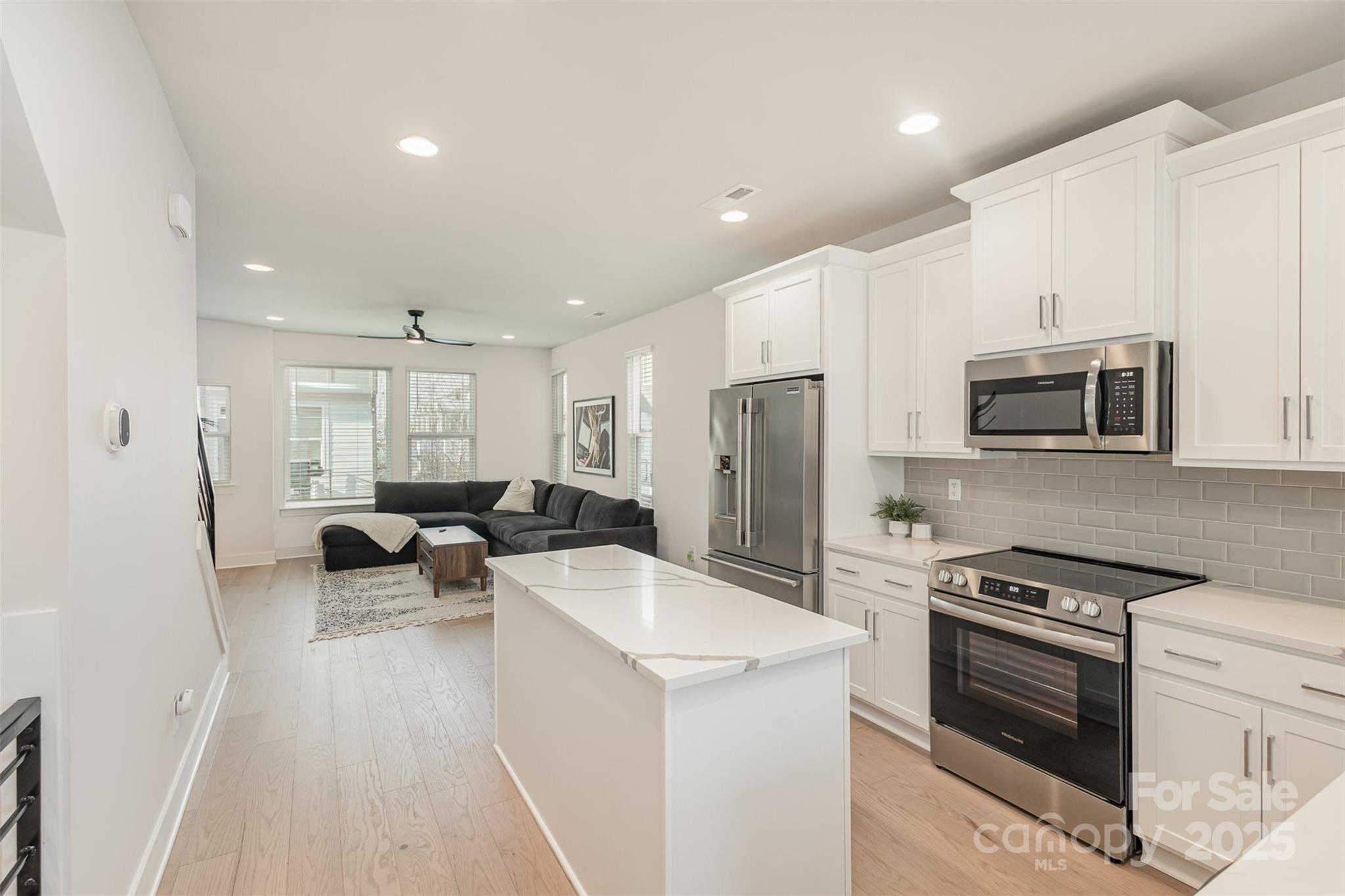 5048 York Park Lane