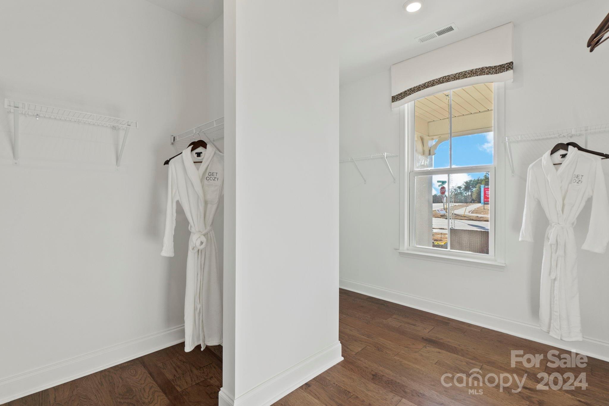 The Estates at Sugar Creek - Residential