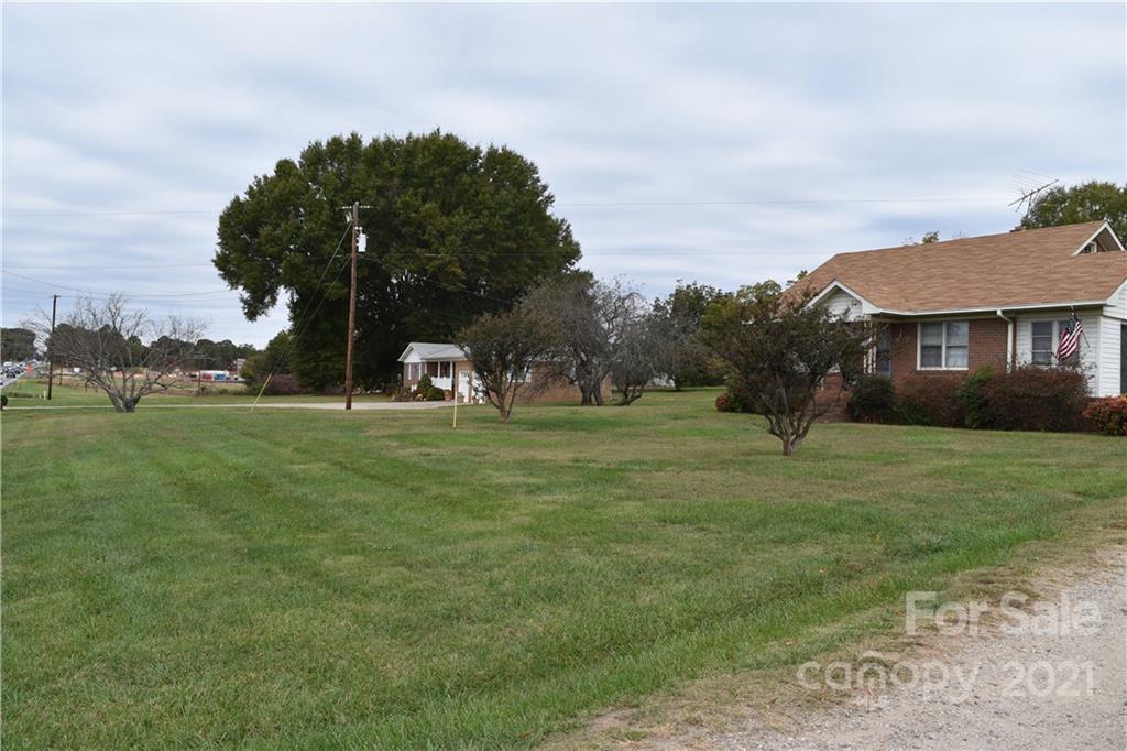 768 River Highway