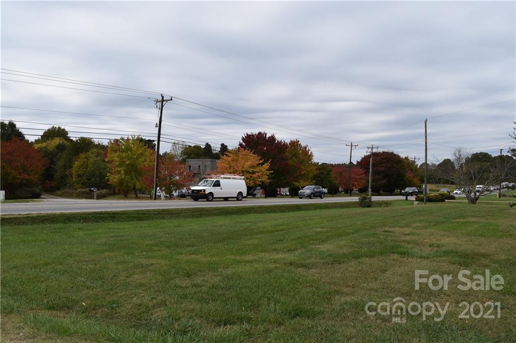 768 River Highway