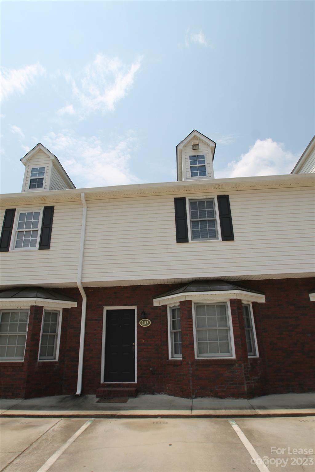 Oakland Villas - Residential Lease