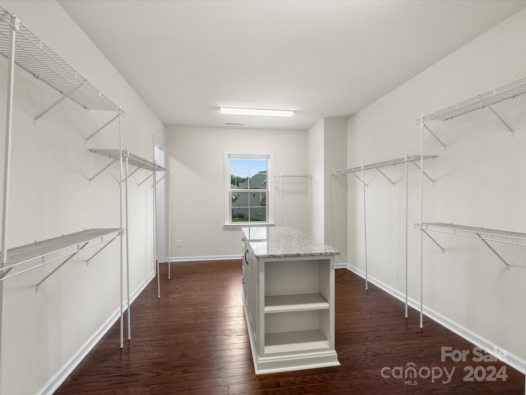 Queensbridge - Residential