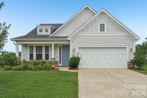 Photo of 977 Bellegray Lane NW, Concord, NC 28027 (MLS # 4405137)