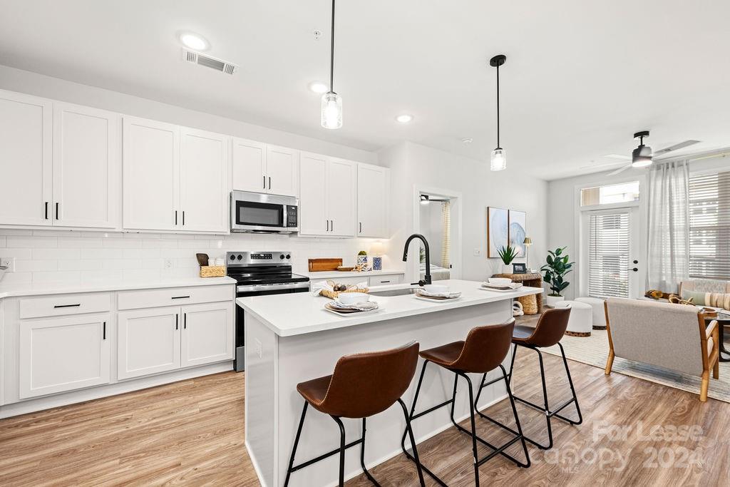 Mooresville, North Carolina 28117, United States, 3 Bedrooms Bedrooms, ,2 BathroomsBathrooms,Residential,Active,52982