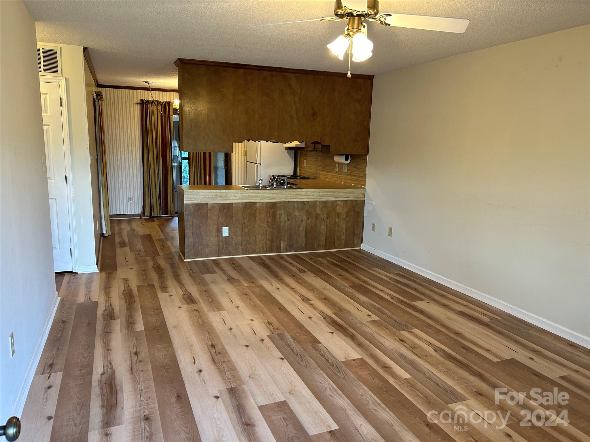 Parkwood Villas - Residential