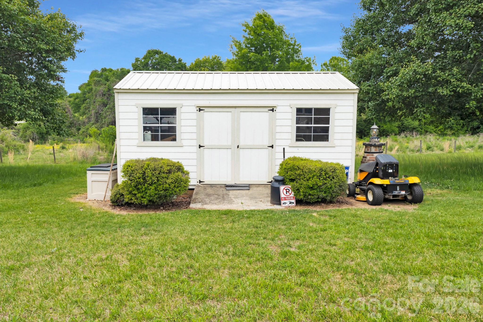 1677 Jennings Road