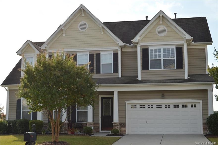 Hurry! Great 4 bedroom plus a loft, 3.5 bath home in Glengrove ready for you.  Master down with a walk-in closet you must see! Master bath is amazing! The kitchen is ready for your holiday baking with double ovens and granite counters.  Upstairs you get three more bedrooms, one has a bath in it that has a new walk-in shower installed in 2016. New Paint and flooring in 2016. Corner lot with fence and site built storage shed already in place.  You must see to appreciate the storage in this home.