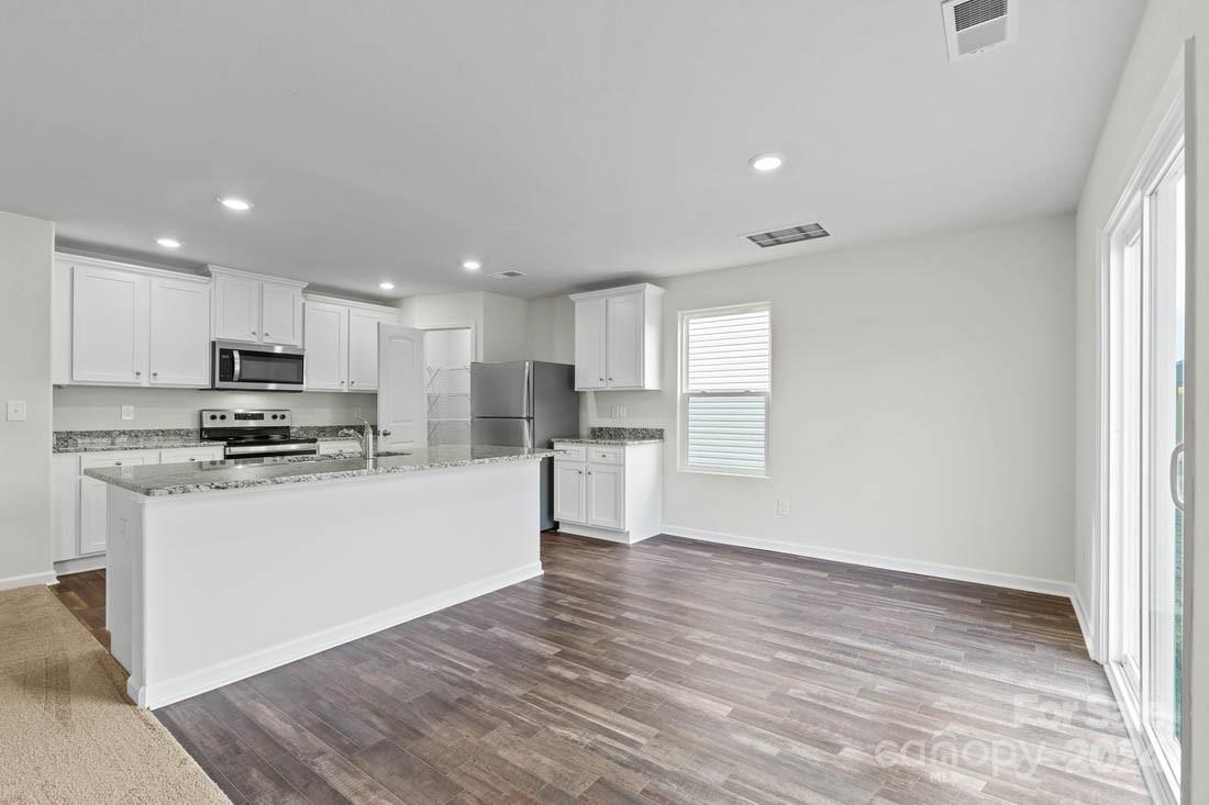 Knights Bridge - Residential