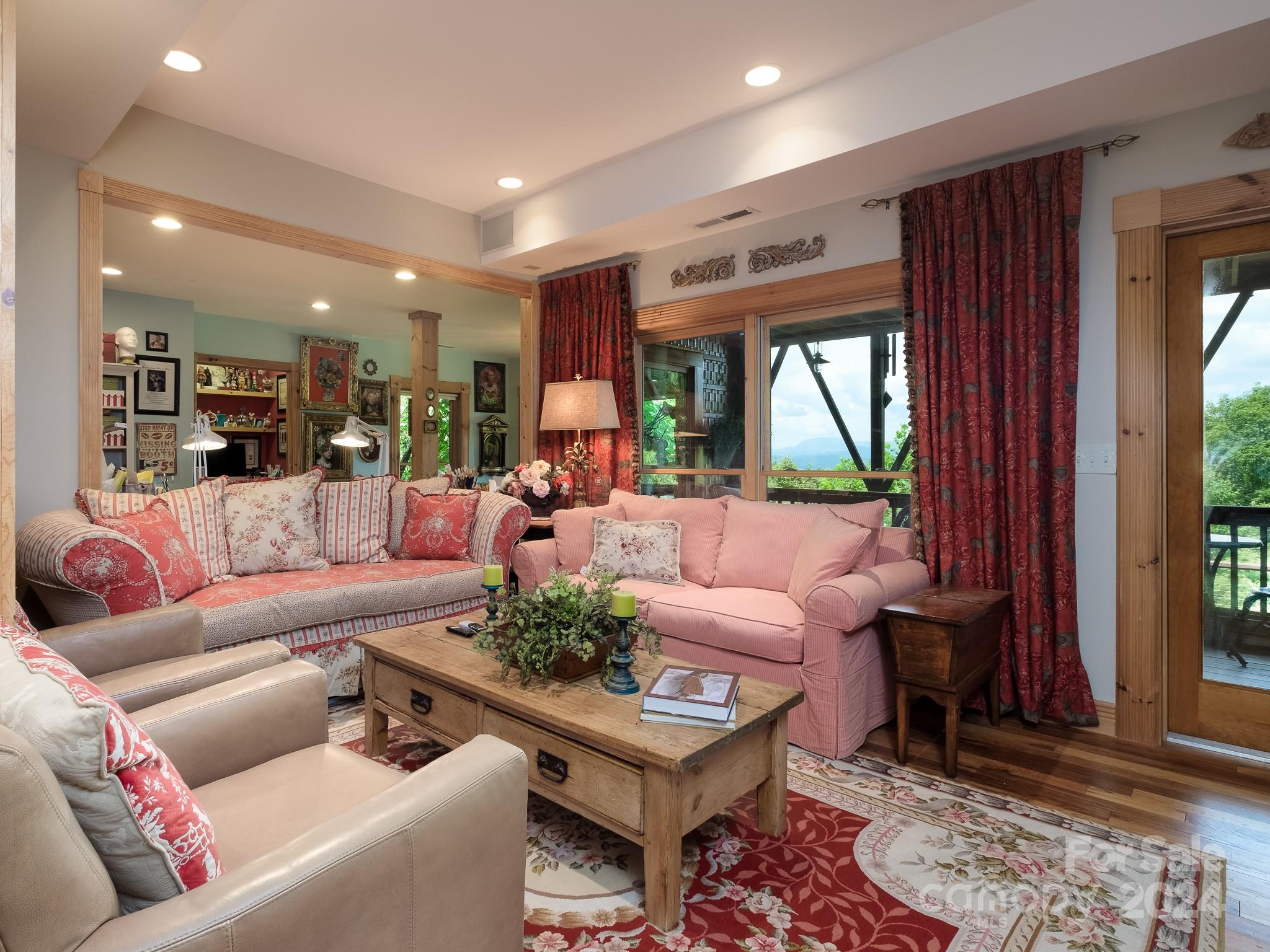 Connestee Falls - Residential