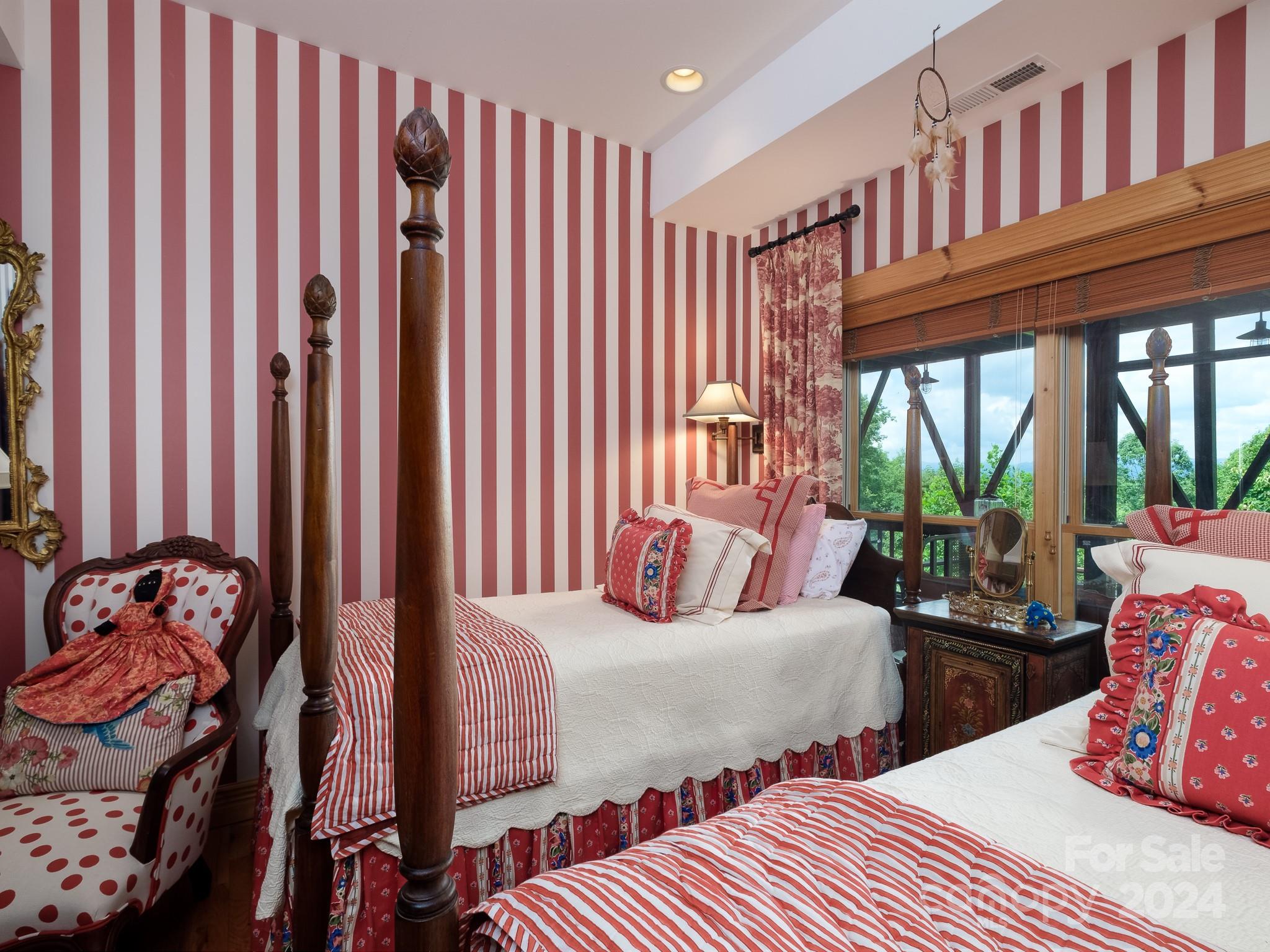 Connestee Falls - Residential