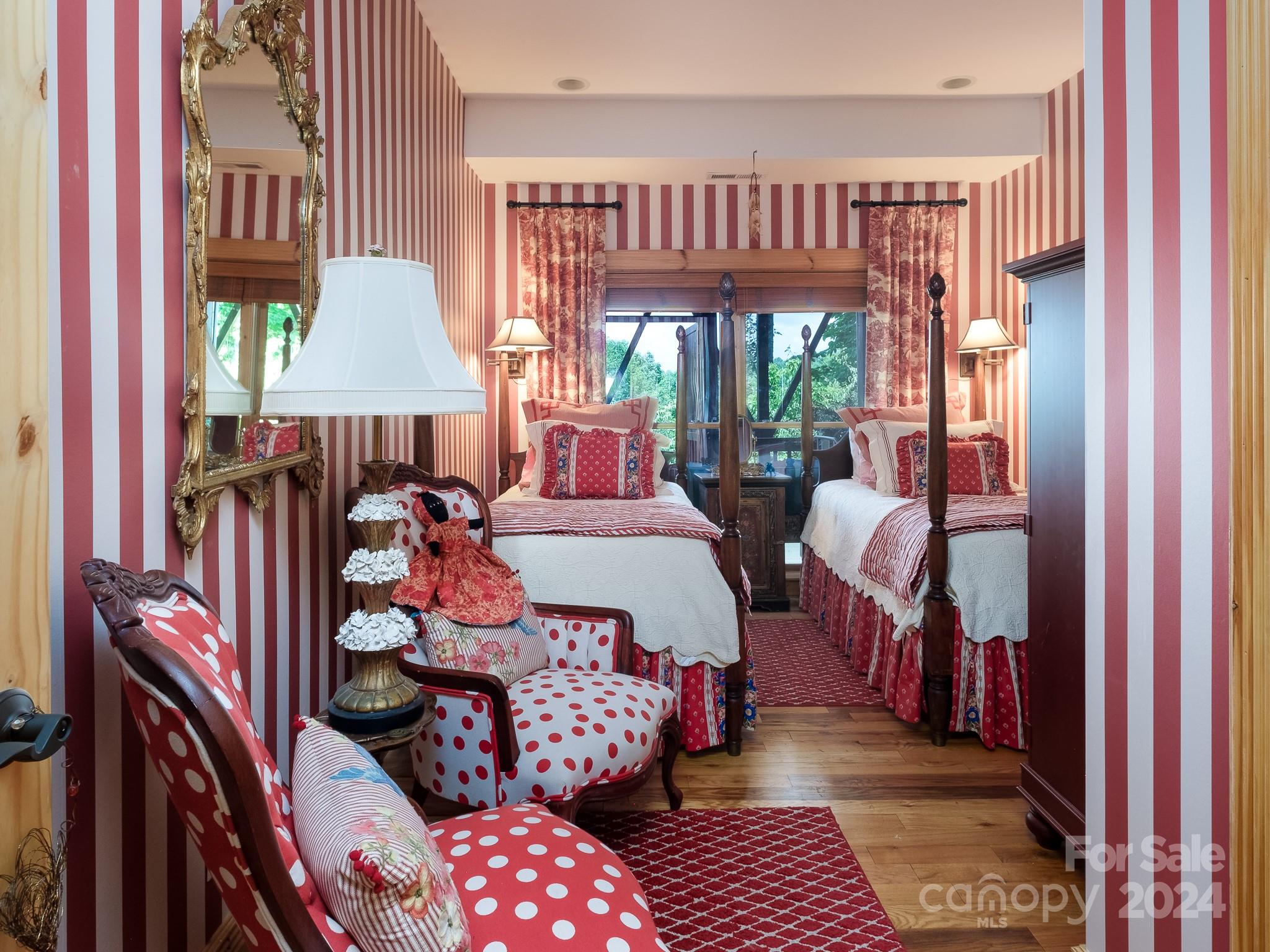 Connestee Falls - Residential