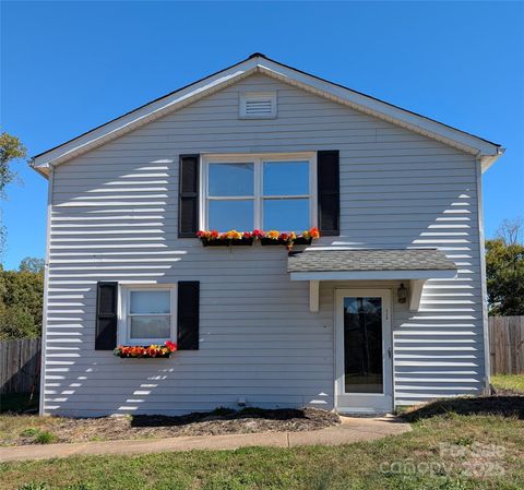 Photo of 124 Maiden Lane, Forest City, NC 28043 (MLS # 4313124)